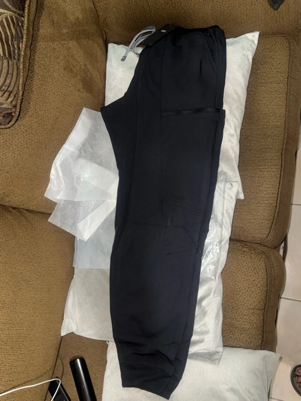 Fabletics I Men’s I All-Shift Scrub Jogger I Black I Size: M I Inseam: 28”